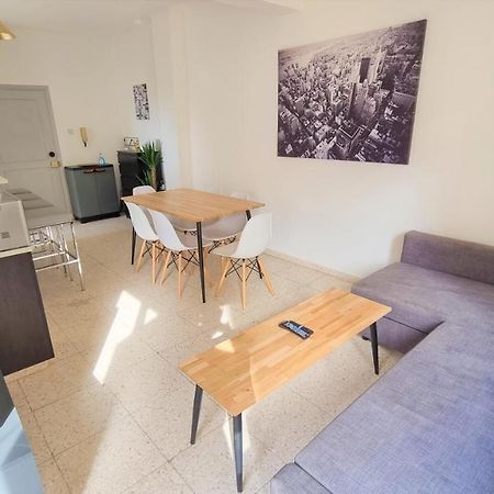 Cozy Beach Apt / 100 Mbit+ Netflix / Near Airport Larnaca Luaran gambar