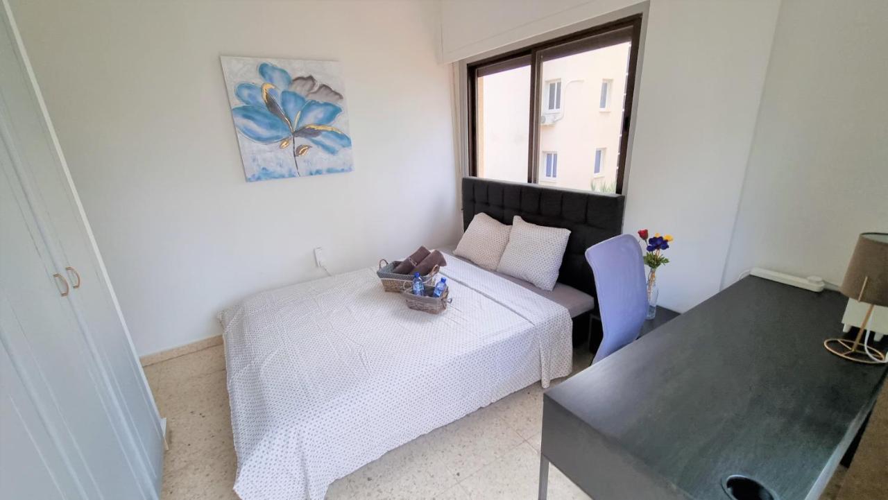 Cozy Beach Apt / 100 Mbit+ Netflix / Near Airport Larnaca Luaran gambar