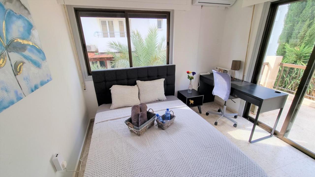 Cozy Beach Apt / 100 Mbit+ Netflix / Near Airport Larnaca Luaran gambar