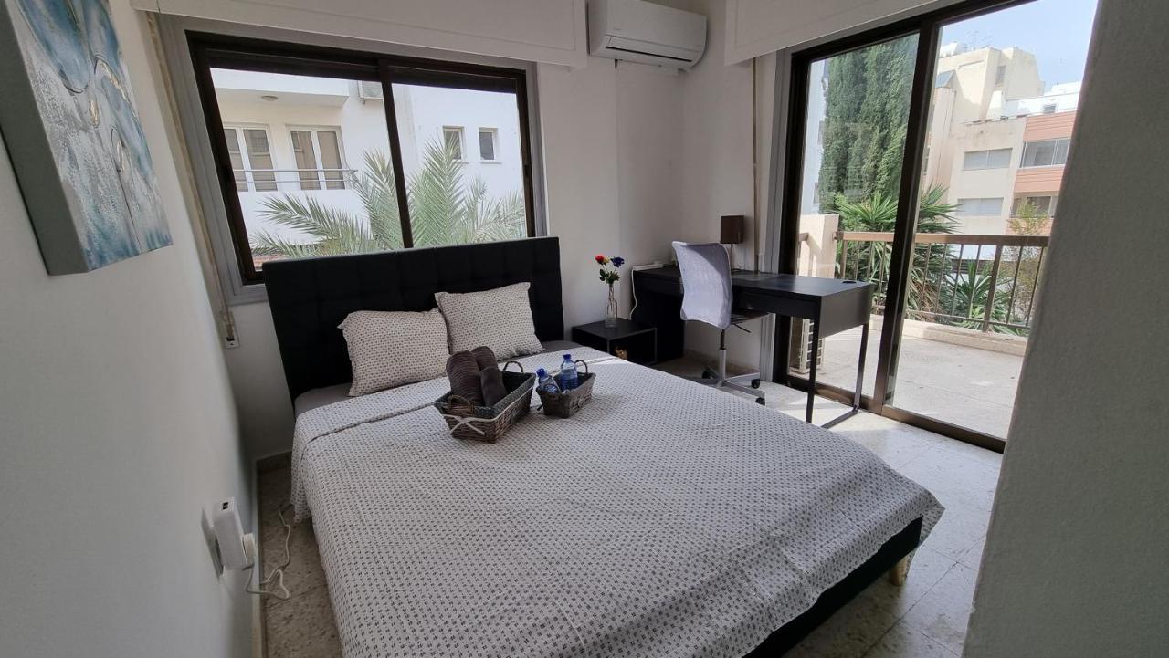 Cozy Beach Apt / 100 Mbit+ Netflix / Near Airport Larnaca Luaran gambar